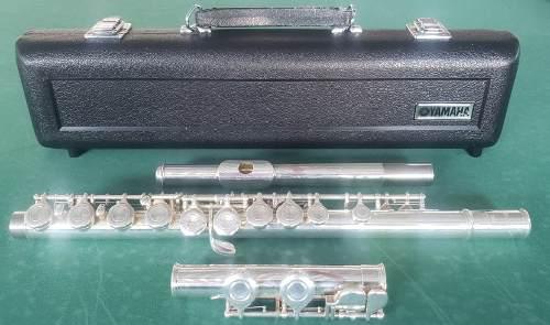 Flauta Transversa Yamaha Modelo 221