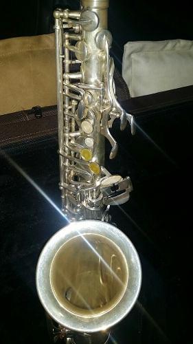 Saxofón Alto Marca Viena Plateado 240 Negociable