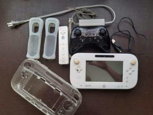 Wii U Blanca Con Controles Y Juegos