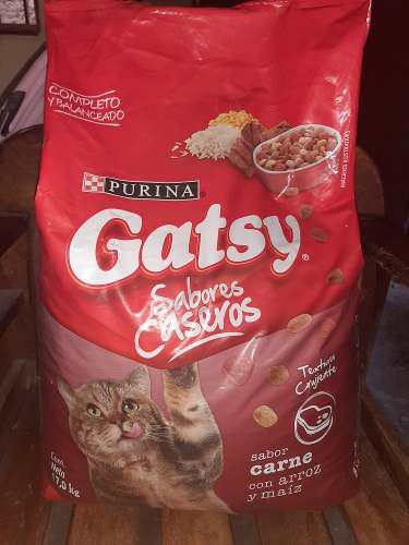 Gatarina Gatsy Saco 17 Kilos, Purina. 42 Verdes.