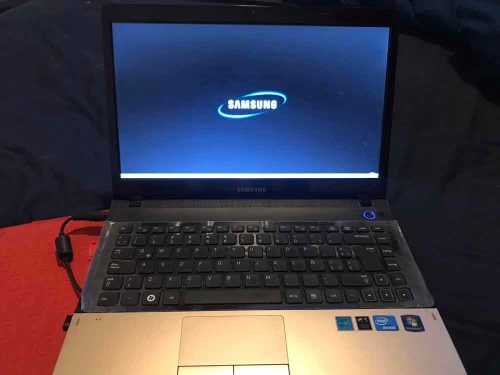 Laptop Samsung Np-300e4a Usada Sin Detalles