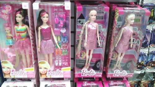 Muñeca Barbie Con Accesorios