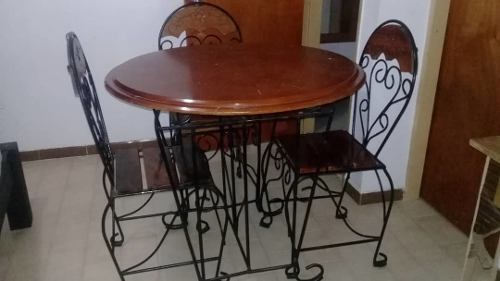 Juego De Comedor Tres Sillas