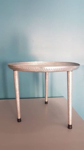 Mesa De Aluminio De Centro O Esquina Para Decoración