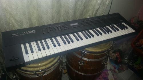 Teclado Roland Jv-30