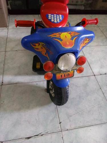 Moto Electrica Con Bateria Para Niño Casi Nueva