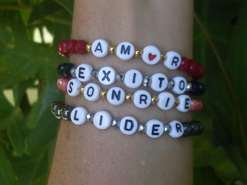 Pulseras Personalizadas En Cristal,letras,nombres. Consultar