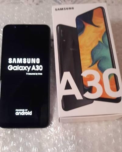 Teléfono Samsung A30 190usd