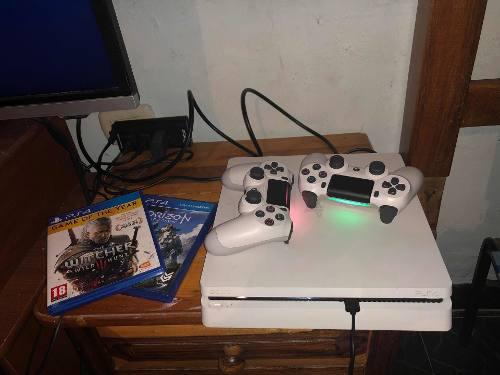 Ps4 (playstation 4) Slim Blanco