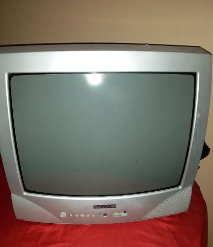 Televisor De 19 Pulgadas En Perfectas Condiciones Con Contro