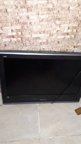 Televisor Panasonic Modelo Viera Pantalla Partida