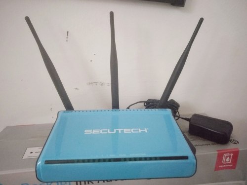 Router Inalámbrico Secutech Wifi 300mbps 3 Antenas