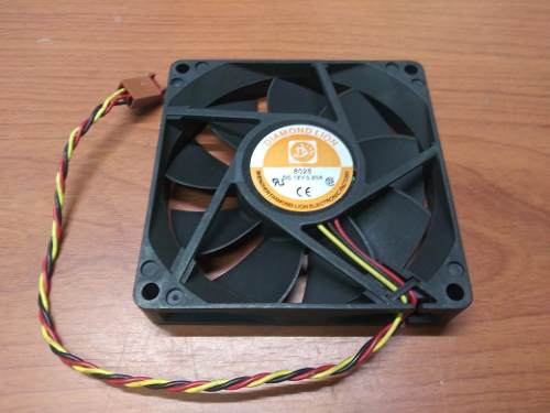 Fan Cooler Ventilador Extractor 80mm*80mm Negro Pc 3 Pin