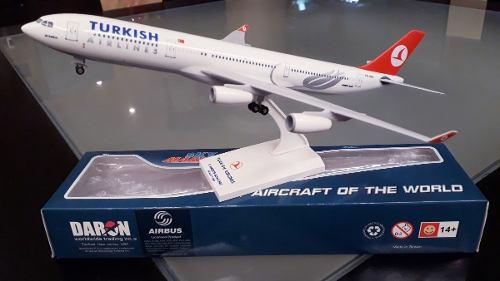 Avión A Escala A340-300 Turkish Airlines Skymarks 1:200