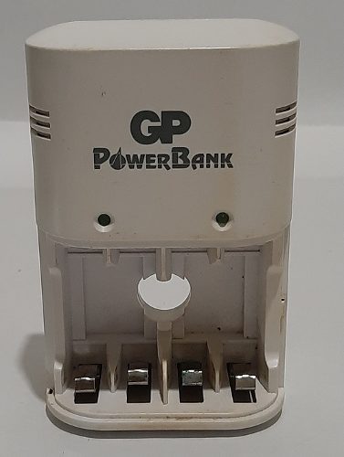 Cargador Power Bank Gp, Aa Y Aaa, Usado...