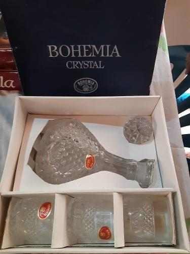 Licorera Con 6 Vasos De Cristal De Bohemia