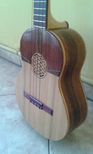 Cuatro Acústico. Mod. 06. Luthier Andrés Rodríguez
