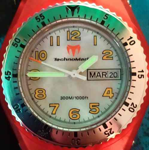 Reloj Technomarine Apnea Boy Sport Original.