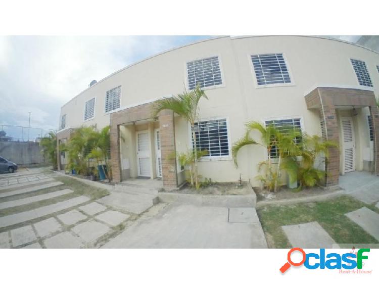 Alexander B vende casa en Cabudare