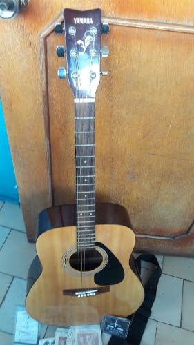 Guitarra Yamaja