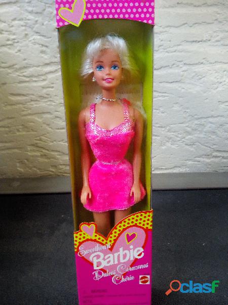 vendo hermosa barbie nueva en su caja