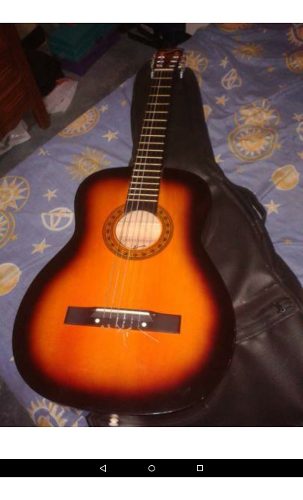Guitarra Acustica Nueva Com Estuche