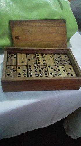 Juego De Domino Madera Vera