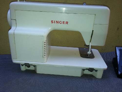 Máquina De Coser Singer
