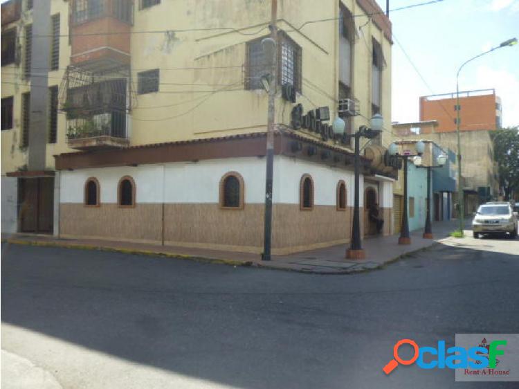 RENTAHOUSELARA VENDE LOCAL CENTRO BARQUISIMETO