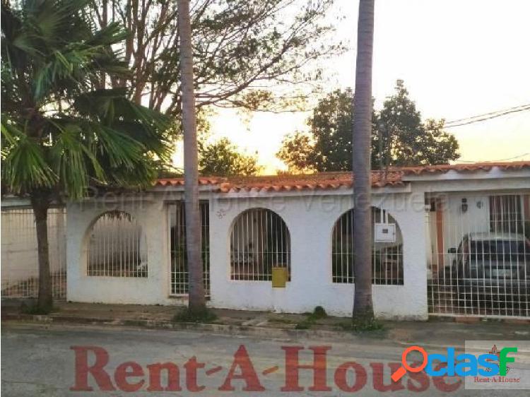 Alexander B vende casa al Este de Barquisimeto
