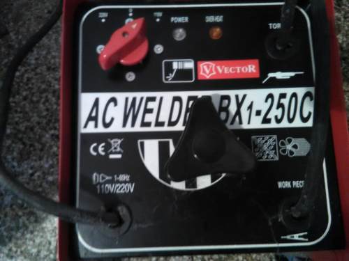 Maquina De Soldar Vector Ac Welder Bxc Usada