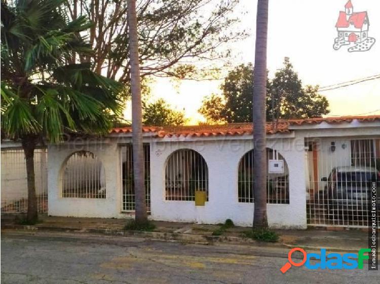 Casa Venta Las Trinitarias Barquisimeto 20-7645 AJ