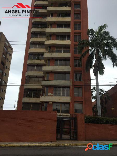 APARTAMENTO ALQUILER LA LAGO MARACAIBO API 4347