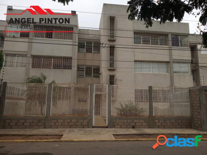 APARTAMENTO VENTA CALLE 72 MARACAIBO API 3609