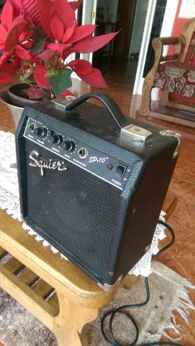 Amplificador De Guitarra Eléctrica Squier Sp 10
