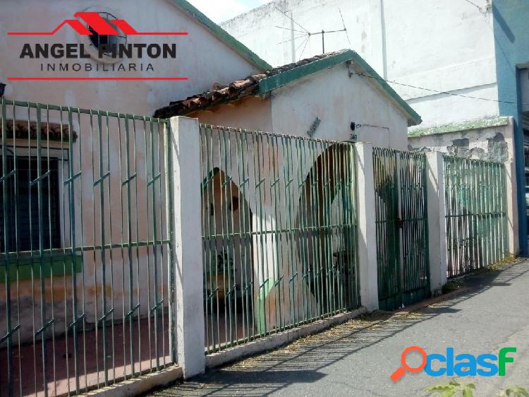 CASA COMERCIAL VENTA CARRERA 19 BARQUISIMETO API 4474