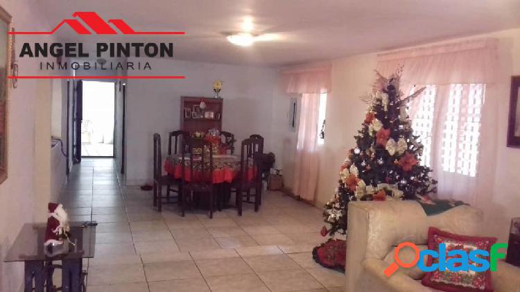 CASA COMERCIAL VENTA LOS PLATANEROS MARACAIBO API 4864