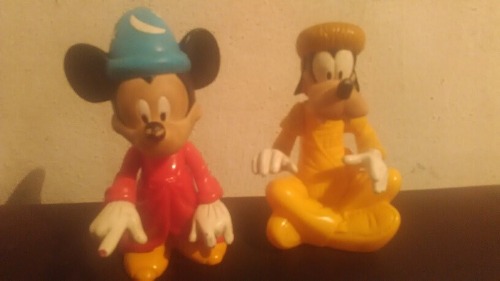 Coleccion De Mc Donal.miky Mouse Y Goofy