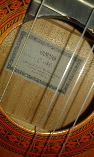 Guirarra Yamaha Acústica C Vd).