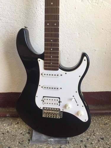 Guitarra Electrica Yamaha Eg112 + Amplificador Y Accesorios