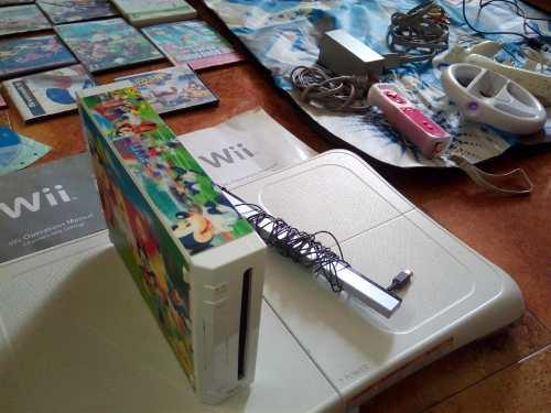 Consola Wii + Balance Board + Accesorios