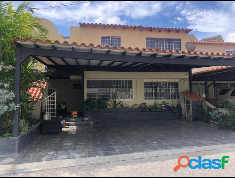 RAH: 20-2387. Casa en venta en Centro