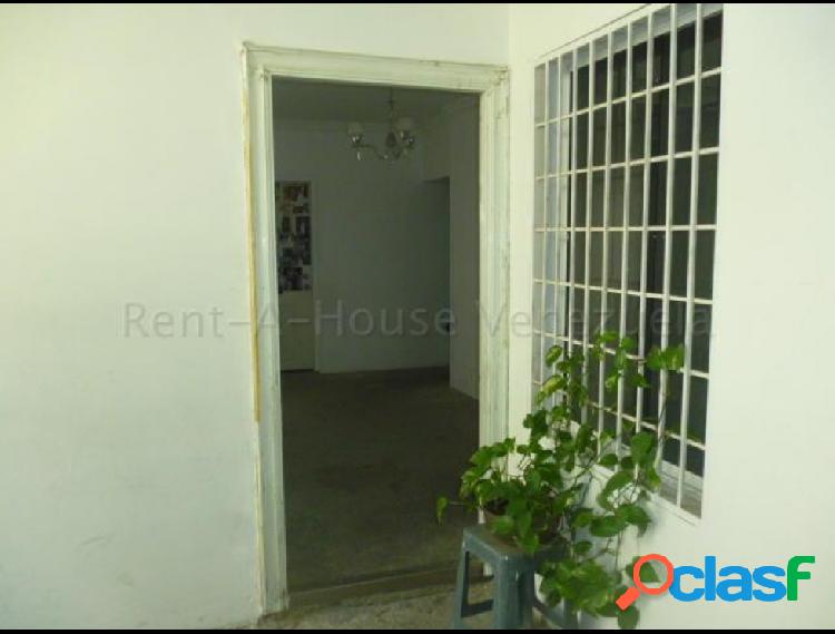 RAH: 20-7219. Oficina en alquiler en Barquisimeto