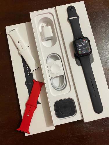 Apple Watch Serie 5, 2 Meses De Uso