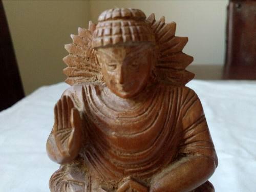 Figura De Buda Shakyamuni En Madera De Sandalo