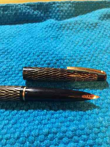 Pluma Fuente Sheaffer. Dorada Y Negra. Enchapada En Oro