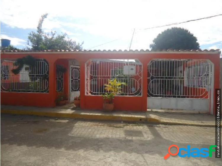 Casa en Venta Tamaca Lara RAHCO