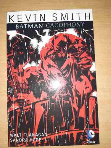 Novela Gráfica Batman The Cacophony