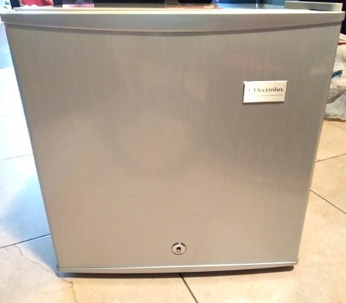 Nevera Ejecutiva 50 Ltrs, Electrolux, Como Nueva