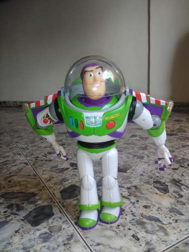Muñeco Buzz Lightyear De 30cm
